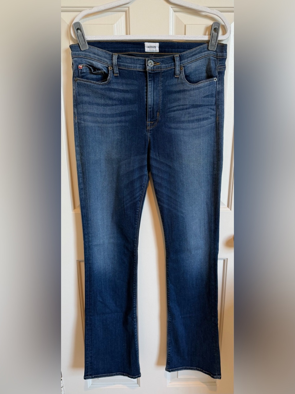 EUC Hudson Jeans Size 33 Med Blue Wash
